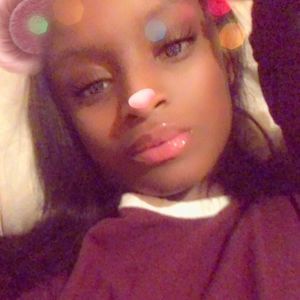 Meet your Posher, Nakia